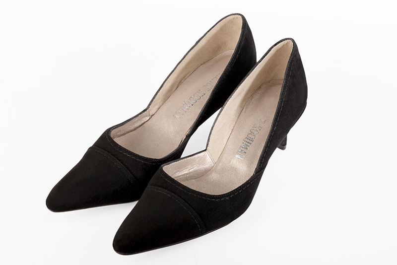Matt black women's open arch dress pumps. Tapered toe. Medium slim heel. Front view - Florence KOOIJMAN